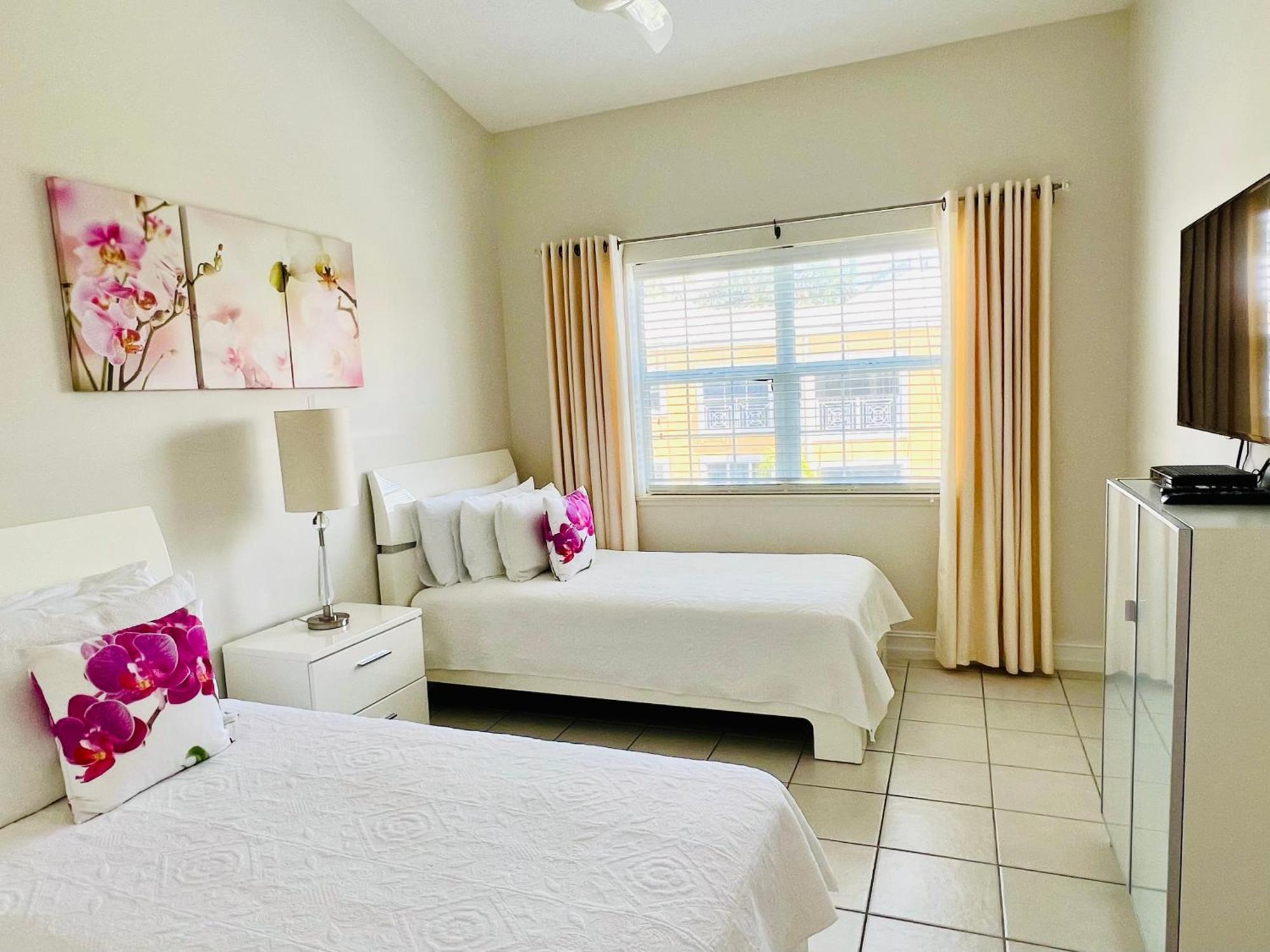 Regal Beach Club George Town Zimmer foto